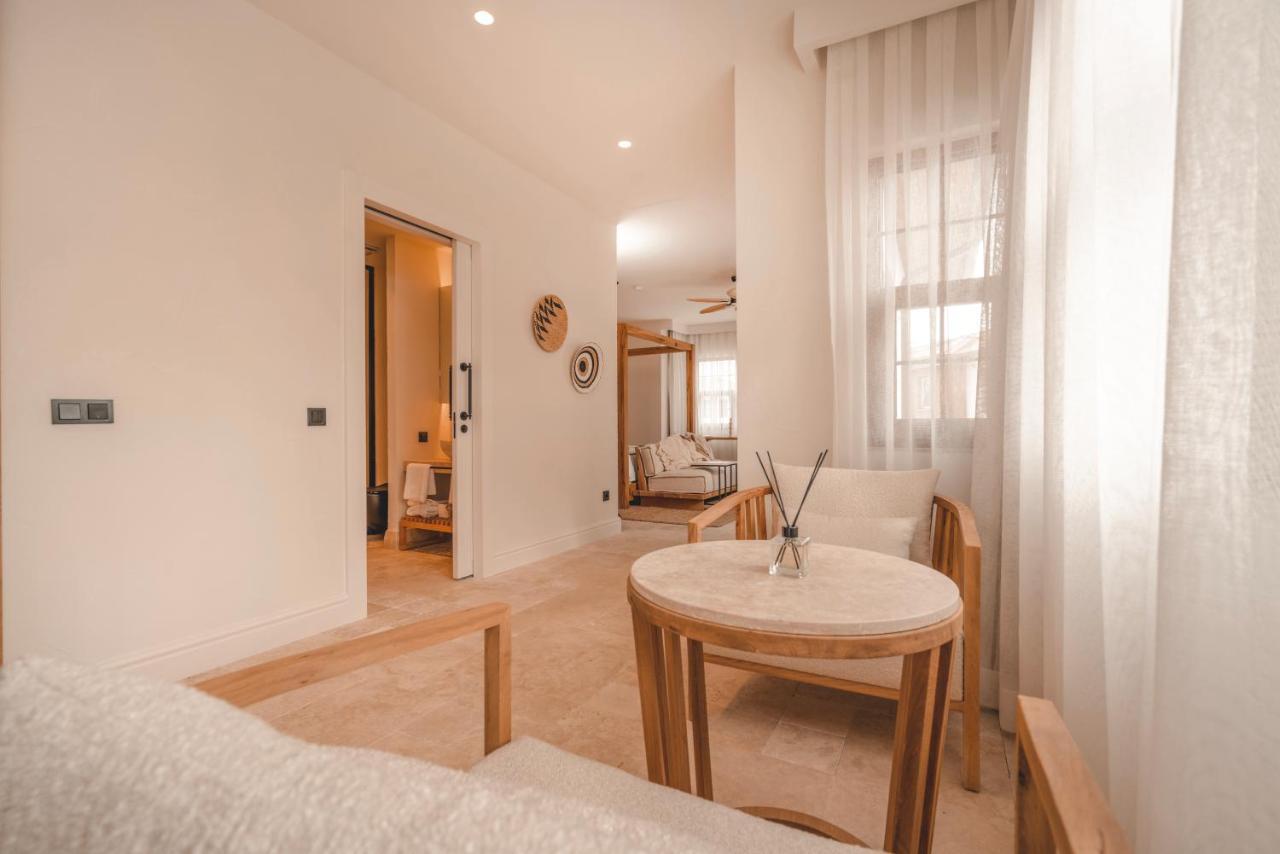 6 Rooms By Azumare Side Esterno foto